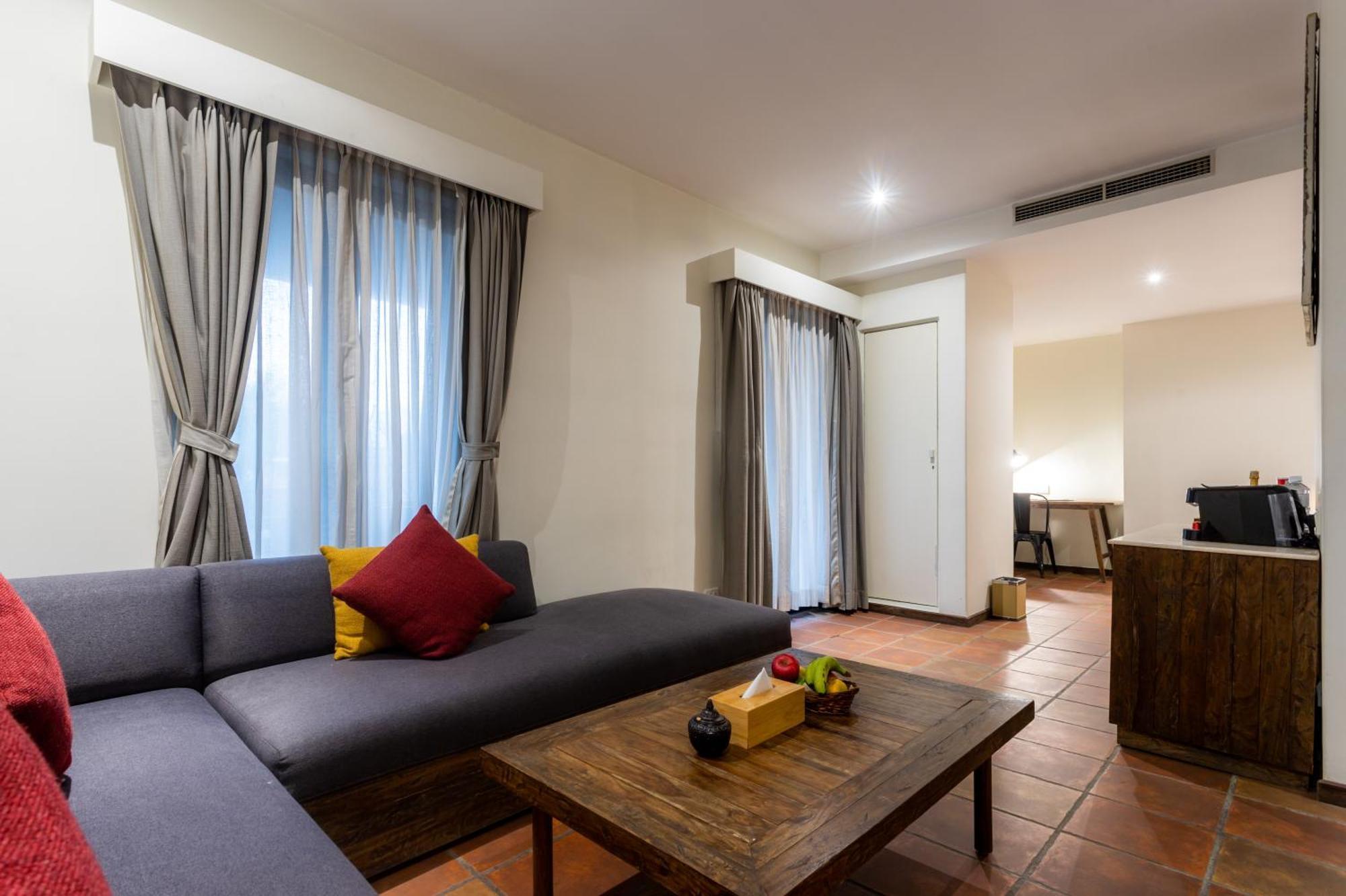 Hotel Roadhouse, Kathmandu- Contemporary Boutique Hotel Exterior photo