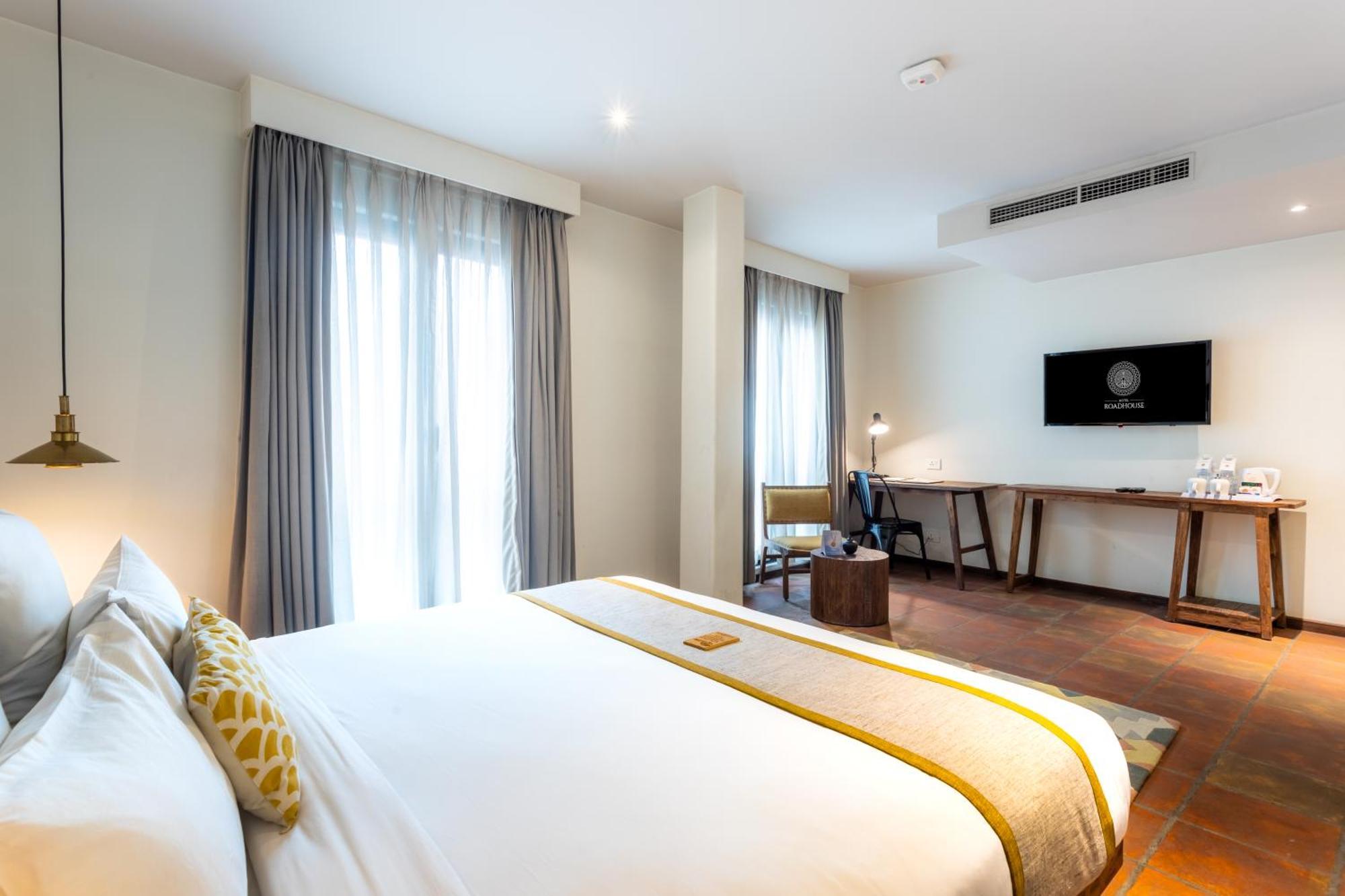 Hotel Roadhouse, Kathmandu- Contemporary Boutique Hotel Exterior photo