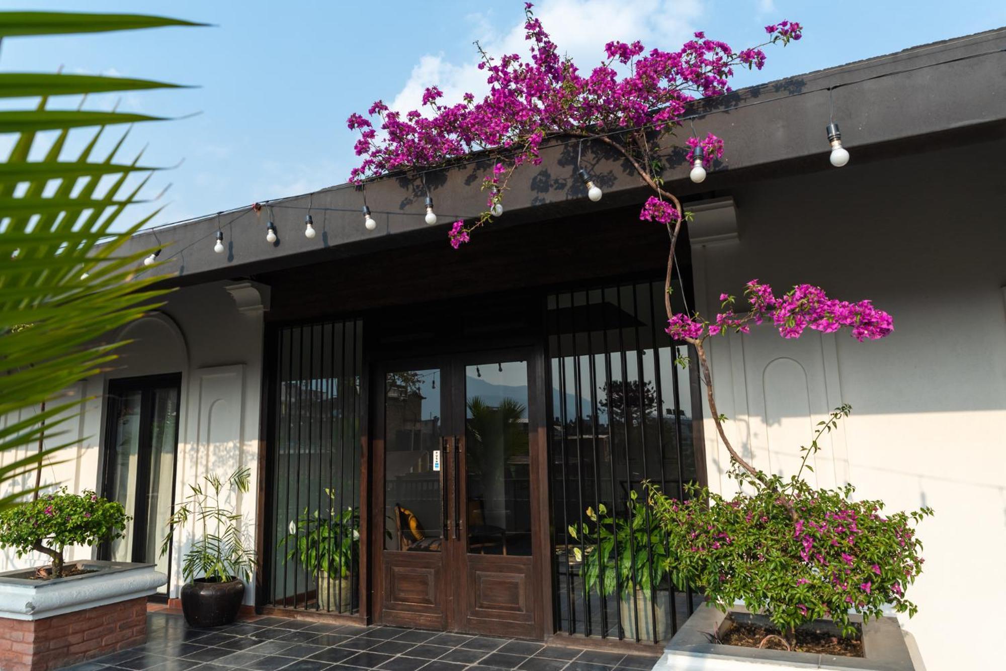 Hotel Roadhouse, Kathmandu- Contemporary Boutique Hotel Exterior photo
