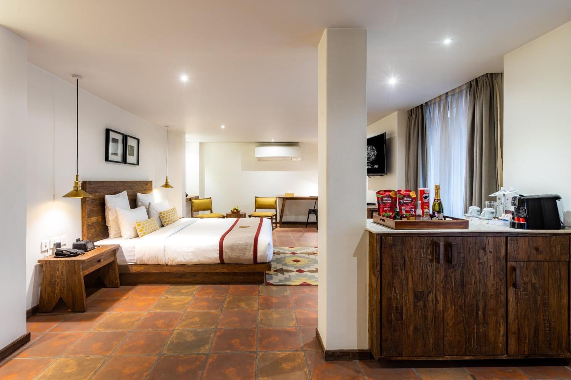 Hotel Roadhouse, Kathmandu- Contemporary Boutique Hotel Exterior photo
