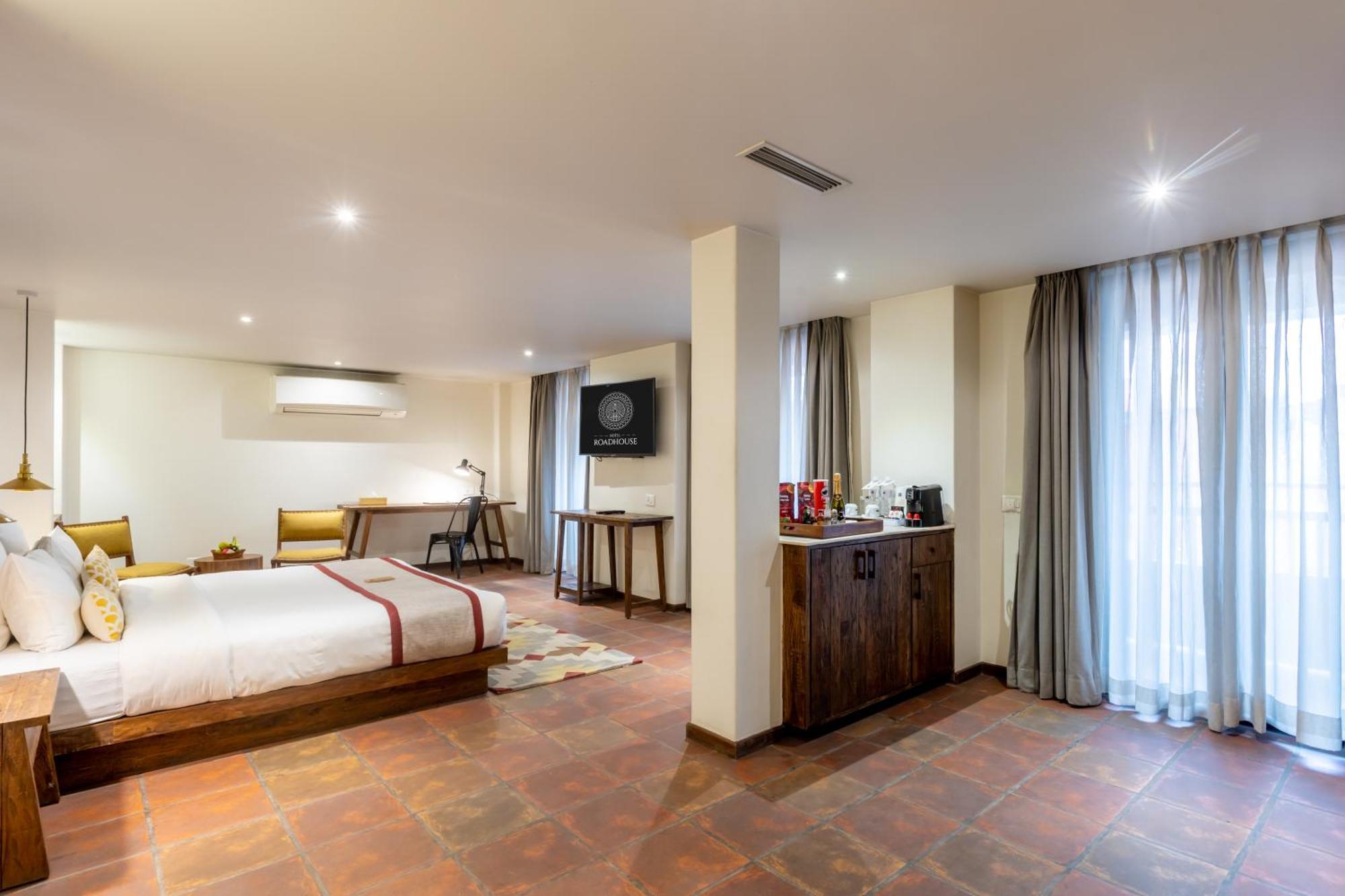 Hotel Roadhouse, Kathmandu- Contemporary Boutique Hotel Exterior photo