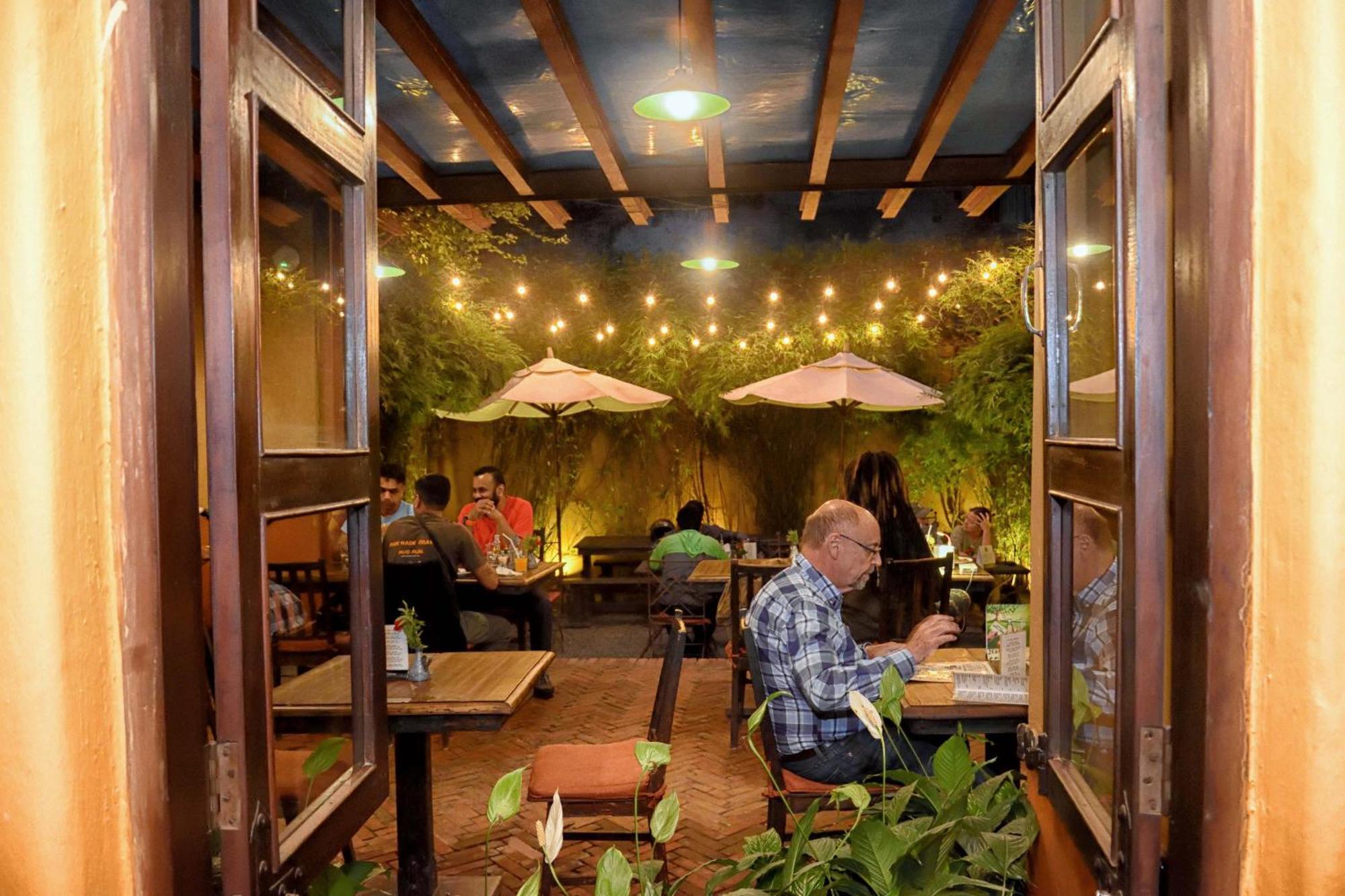 Hotel Roadhouse, Kathmandu- Contemporary Boutique Hotel Exterior photo